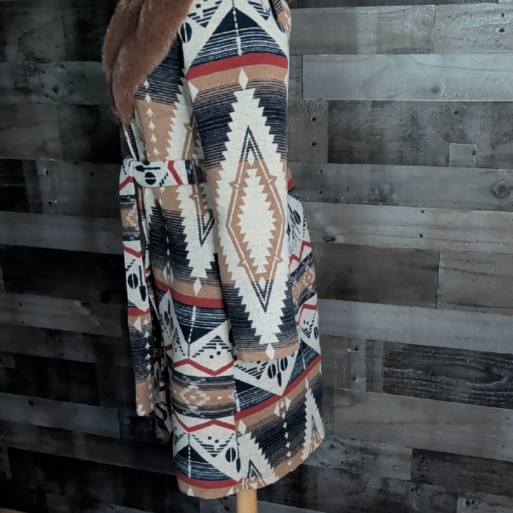 Women's Aztec Coat with Removable Faux Fur Collar Sz S,M RUNS SMALL, SIZE UP - Picture 3 of 6
